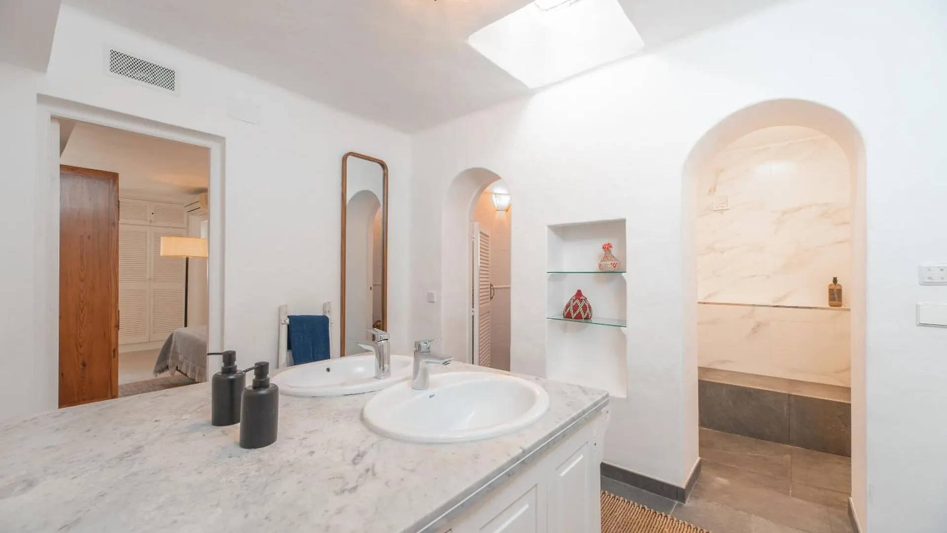 Chic Ibiza Villa Nearby Olivera Beach Santa Eulária des Riu