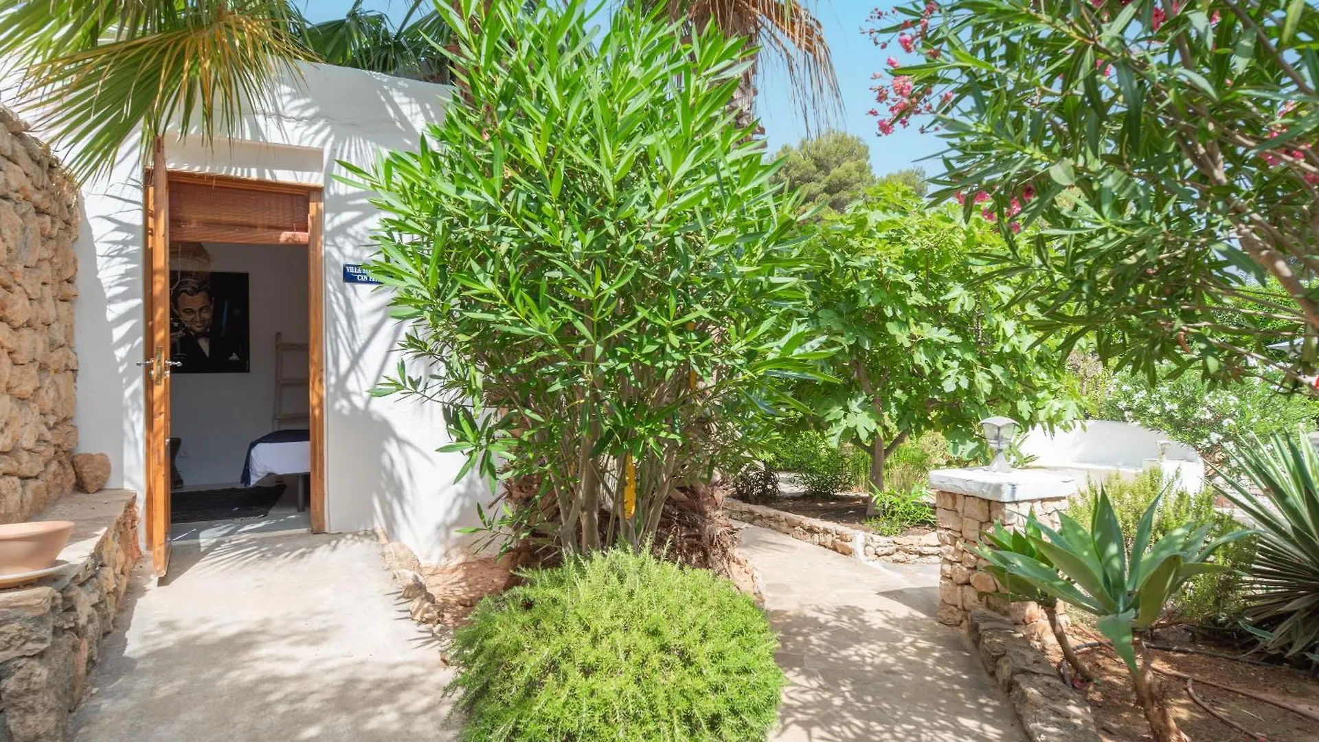 Chic Ibiza Villa Nearby Olivera Beach Santa Eulária des Riu 0*,  Espanha