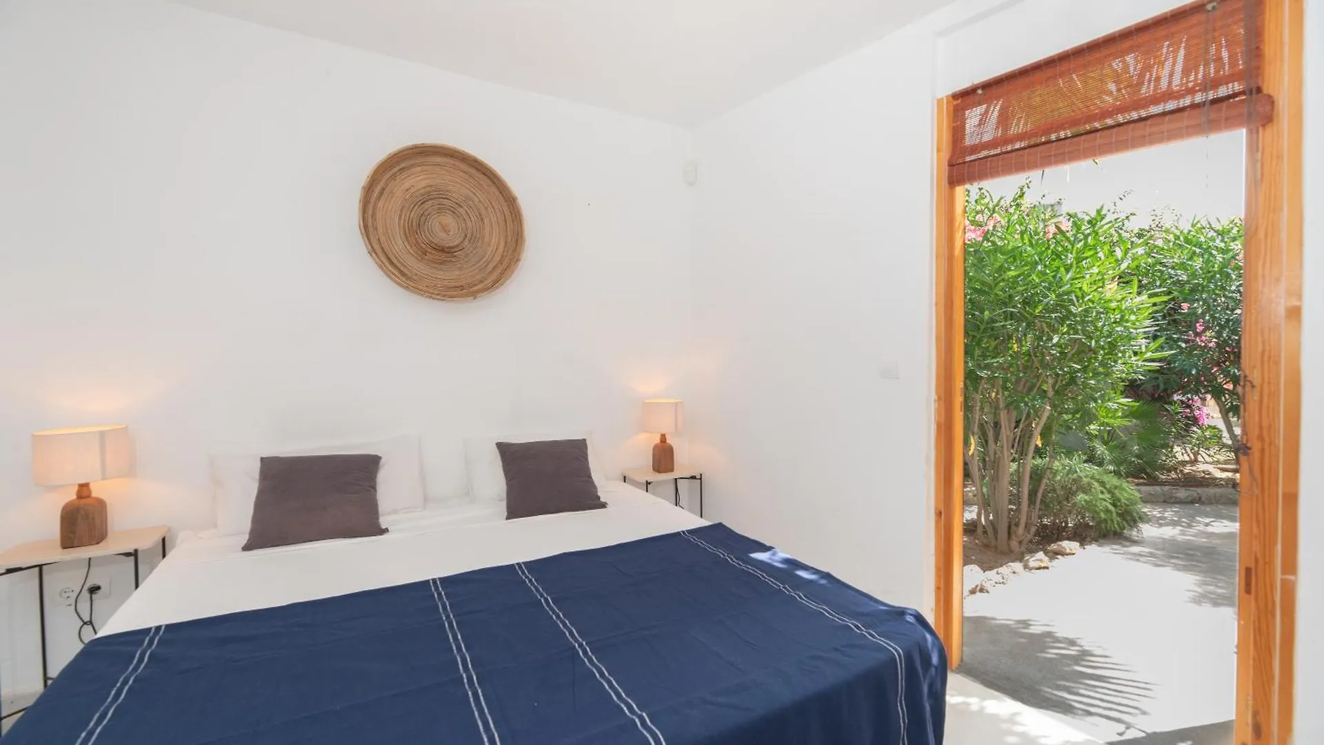 Chic Ibiza Villa Nearby Olivera Beach Santa Eularia des Riu