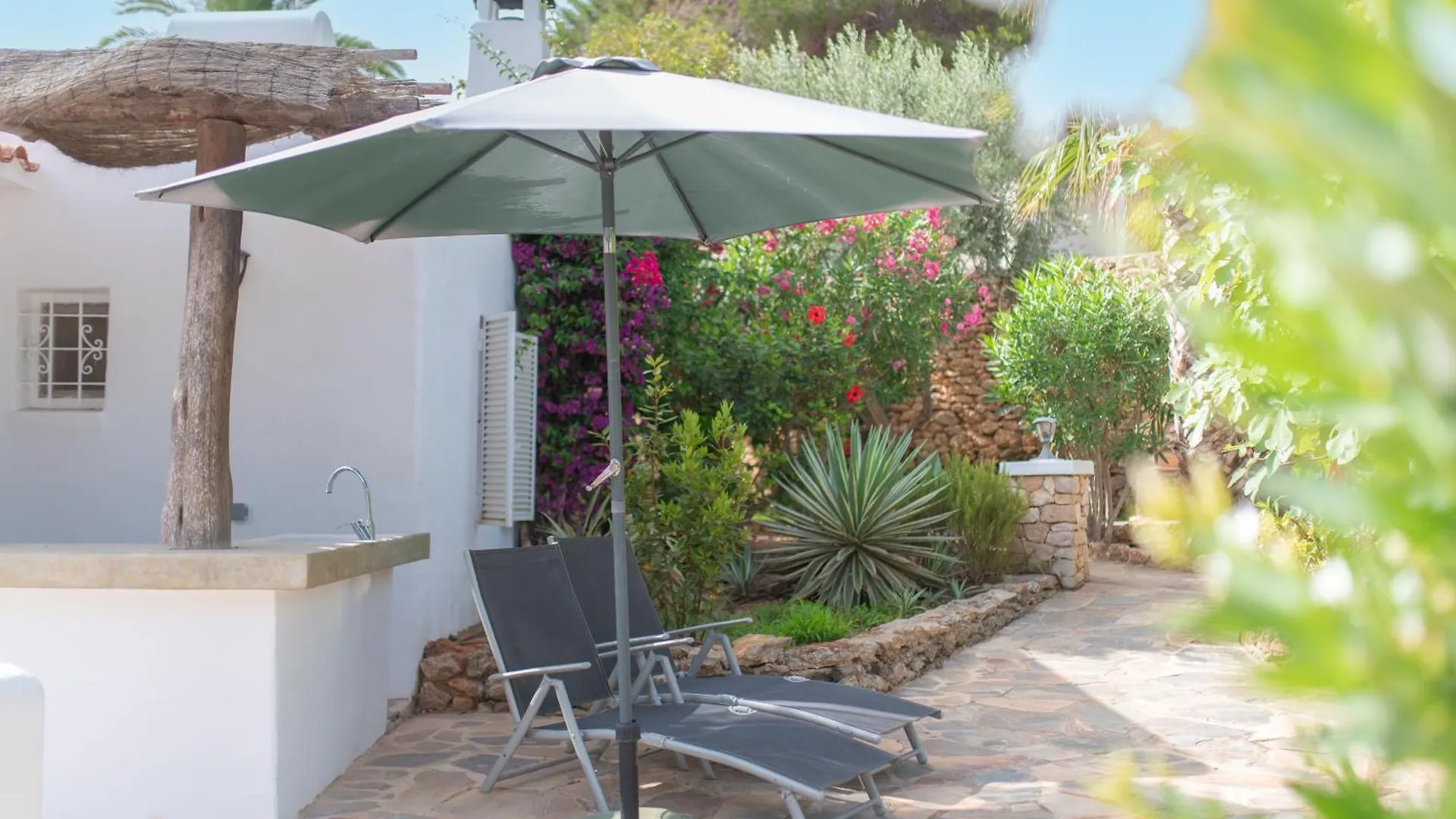 Chic Ibiza Villa Nearby Olivera Beach Santa Eularia des Riu 0*,  Spain
