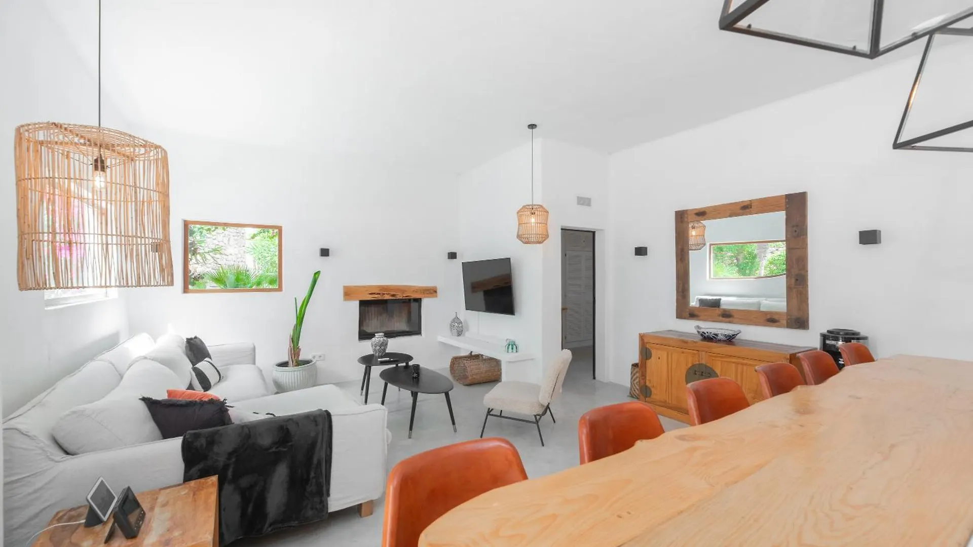 Chic Ibiza Villa Nearby Olivera Beach Santa Eularia des Riu